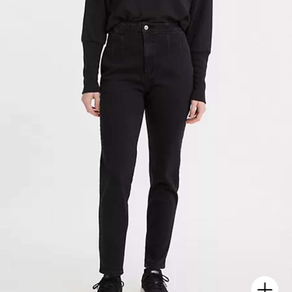 Levi’s high waisted taper black denim jean